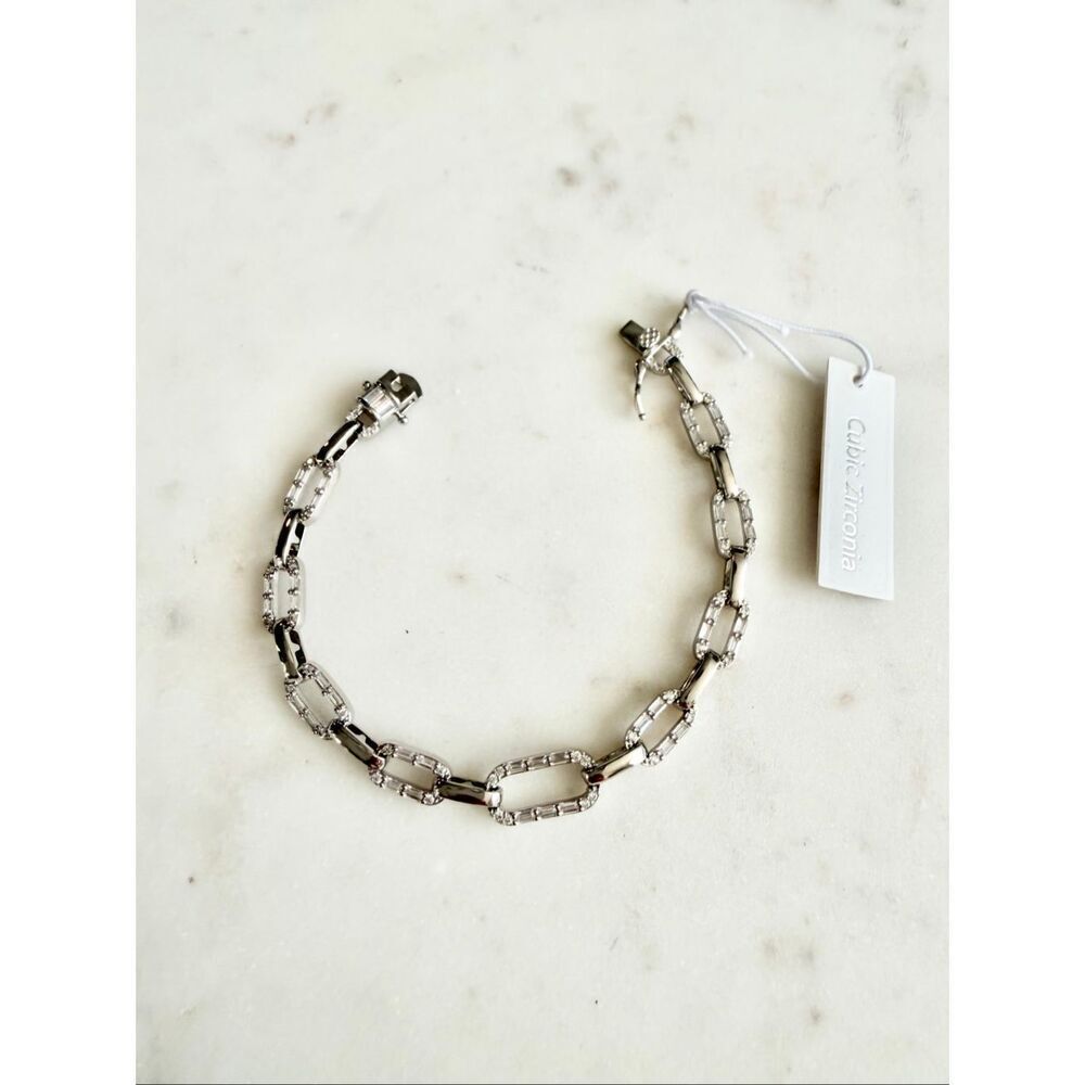 Gorgeous Cubic zirconia tennis bracelet